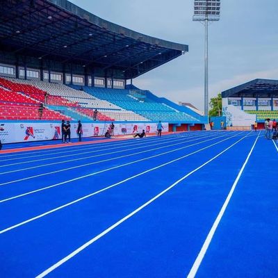 Αθλητικό τρέχοντας υλικό διαδρομών EPDM SBR συστημάτων σάντουιτς για το εθνικό αθλητικό παιχνίδι