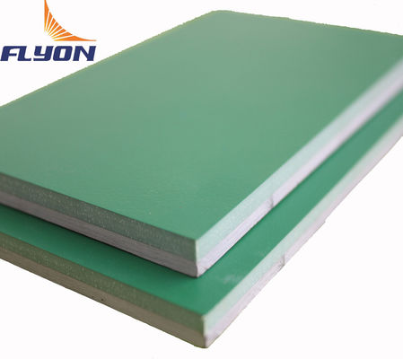 Καλή τιμή 20kg/Drum PU Sports Flooring με 29% αξία ανάκαμψης και 1000*1000mm μέγεθος on-line