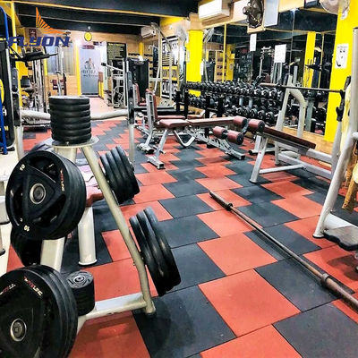Καλή τιμή Δωρεάν δείγμα Custom Logo Gym Flooring Mat με ανθεκτικότητα και αντιφθορά επιφάνεια on-line