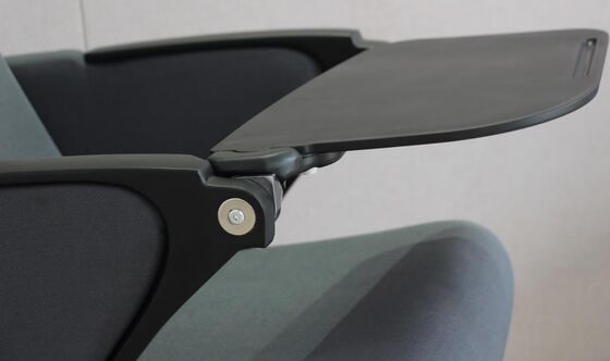 Καλή τιμή Ανθεκτικές στις λεκέδες και εύκολη συντήρηση Σύγχρονη θέατρο καθισμάτων για ακροατήρια και θέατρα on-line