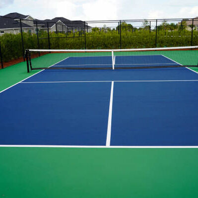 Καλή τιμή Πρότυπο ΕΕ 44 * 20ft Φορητό Pickleball Court Mat με αντρίσκεπτη επιφάνεια και εξατομικευμένη ζωγραφική γραμμής on-line